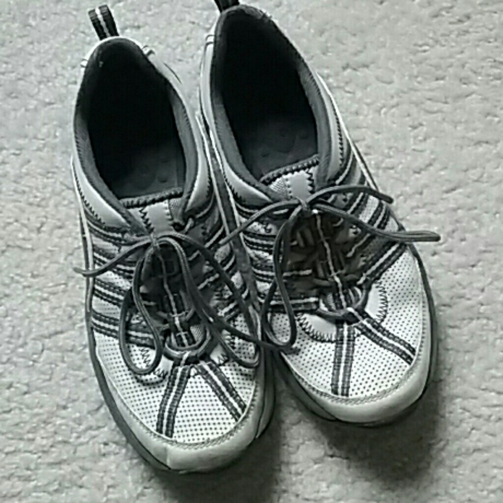HOST PICK! Privos shoes